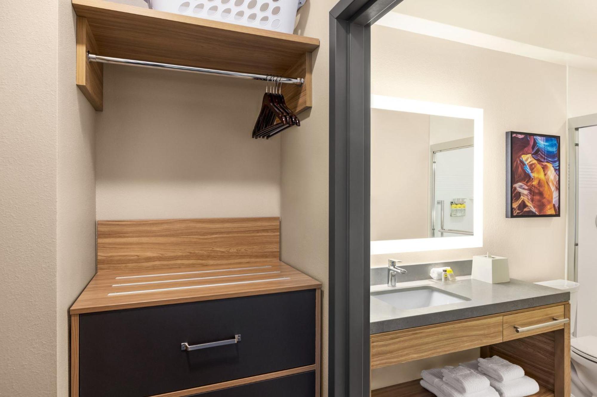 Candlewood Suites Pittston By Ihg Buitenkant foto